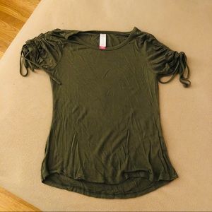 Olive top